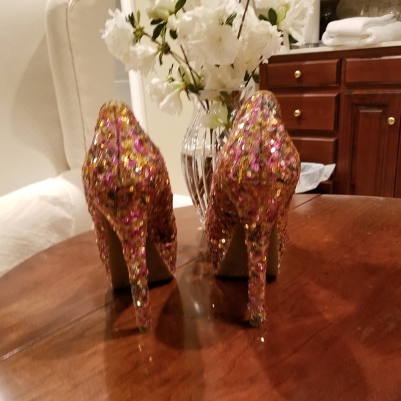 JESSICA SIMPSON PLATFORM SEQUENCE HEELS - Picture 4 of 6